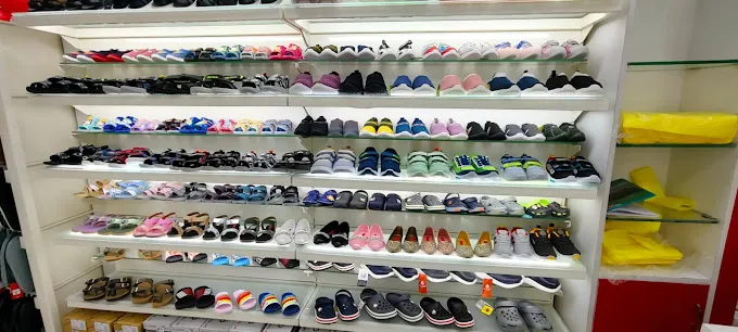 WALK & WAY Multi Brand Foot Wear
